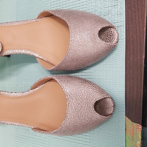 Calvin Klein Gold Peep toe with ankle strap Shoes - Picture 4 of 12